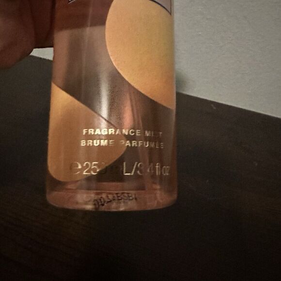 VICTORIA'S SECRET CITRUS CHILL - FRAGRANCE MIST - 8.4 OZ - Picture 5 of 5